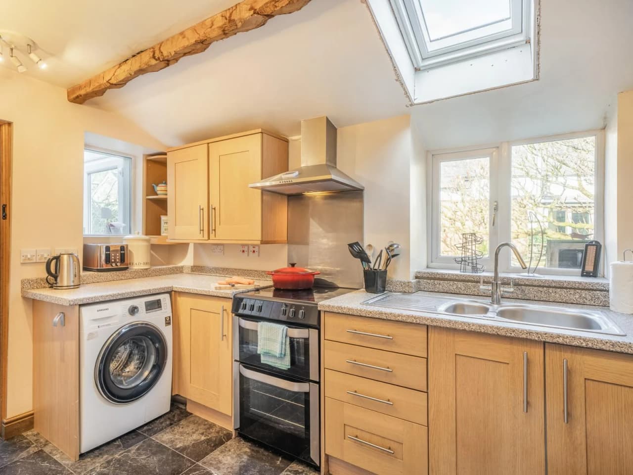 A view of the kitchen